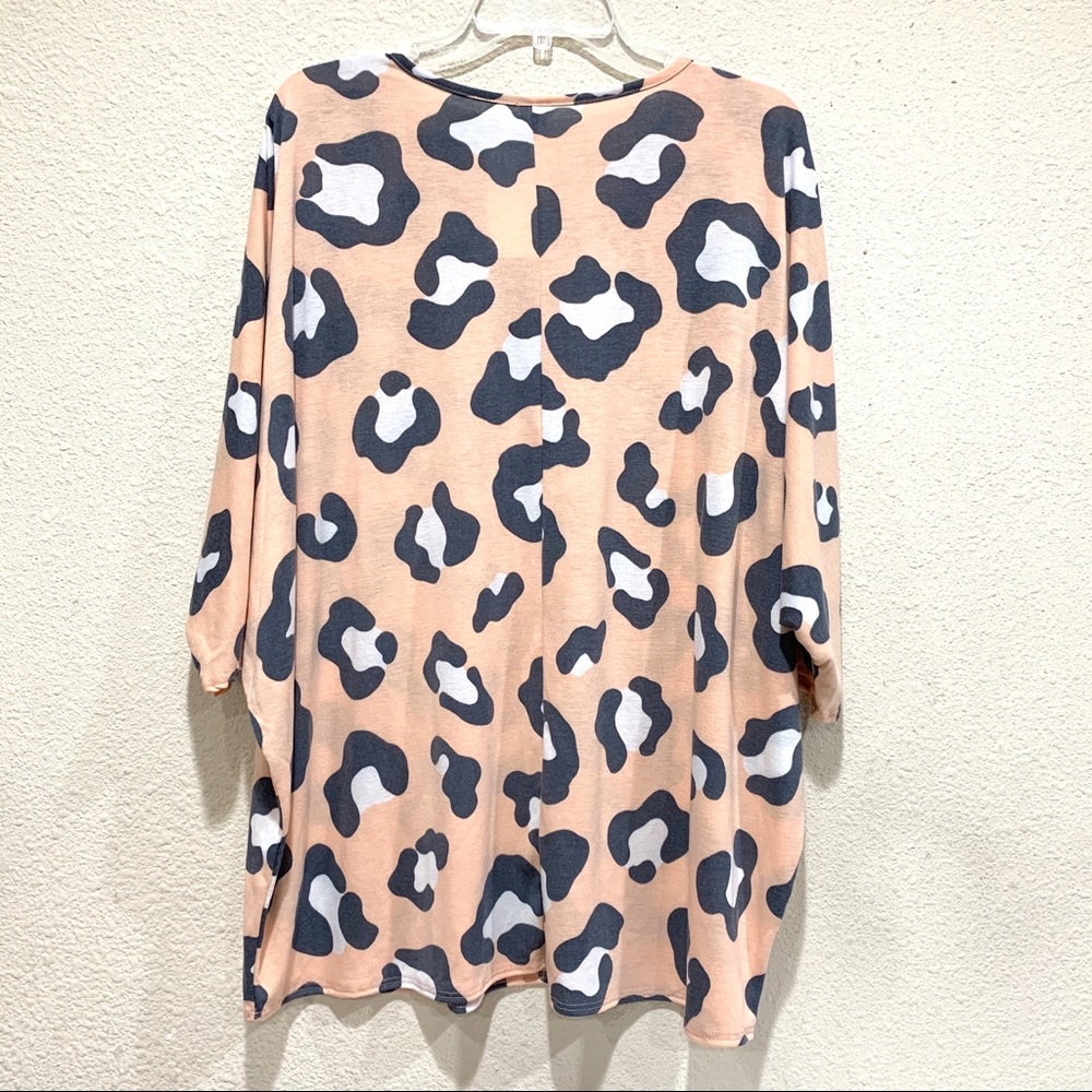 Plus Size Peach Animal Prints Tops (NWT) - Picture 6 of 8